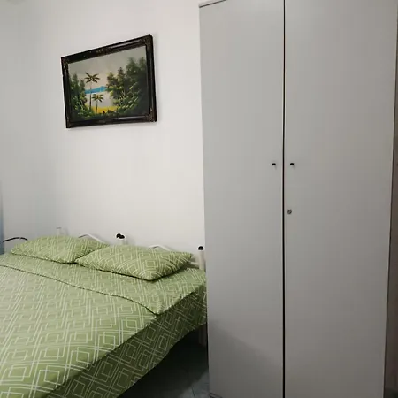 فندق مبيت وإفطار Rezidenca Pahumi 3*