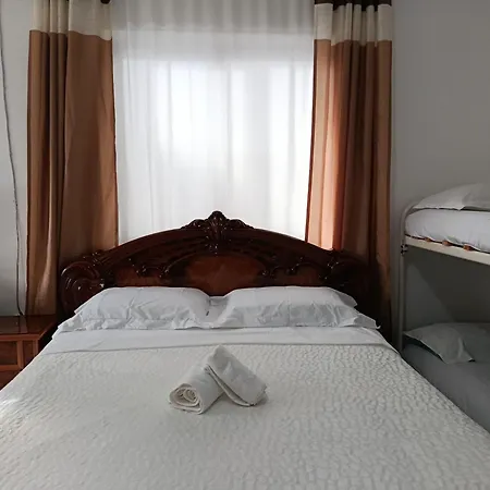 Frühstückspension Rezidenca Pahumi