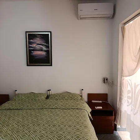 Rezidenca Pahumi Frühstückspension Durrës